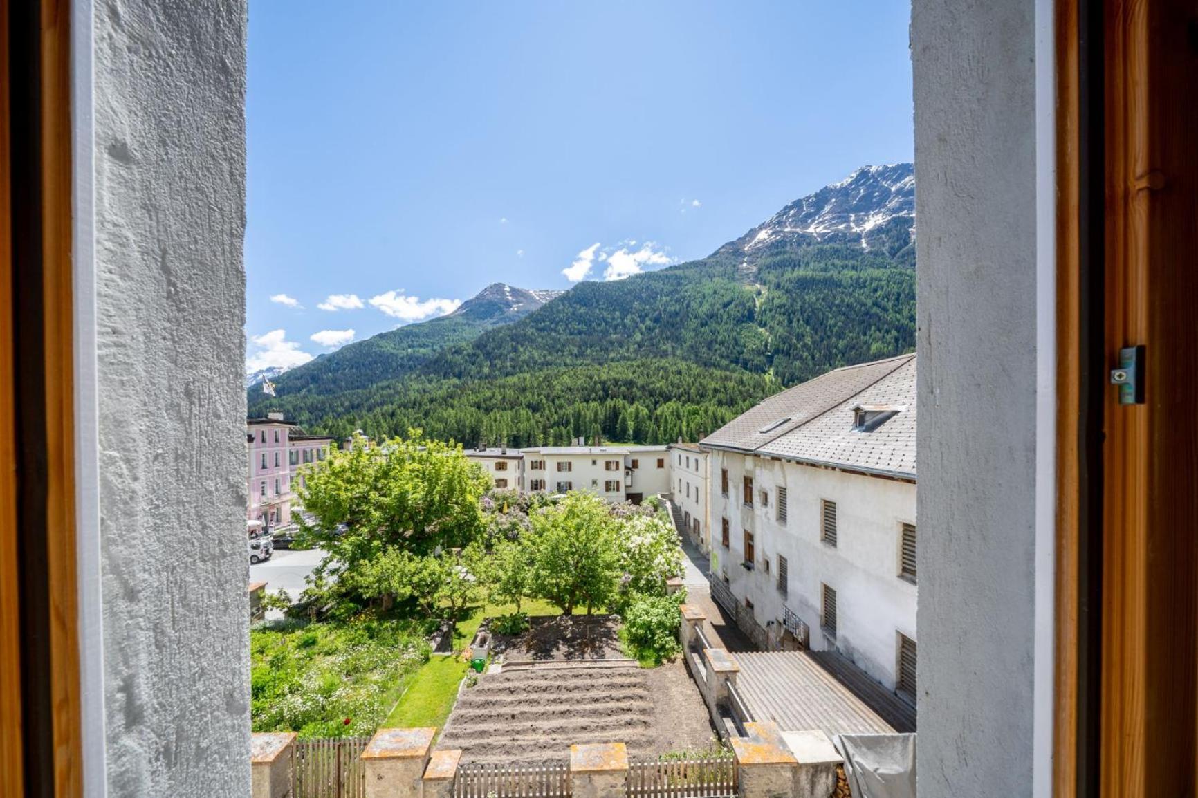Chasa Plazza Gronda Apartment Lavin Екстериор снимка