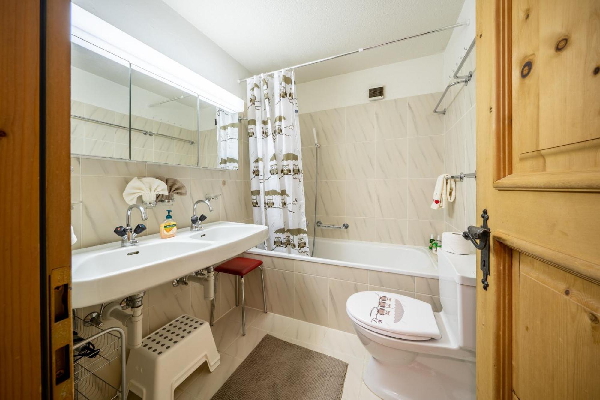 Chasa Plazza Gronda Apartment Lavin Екстериор снимка