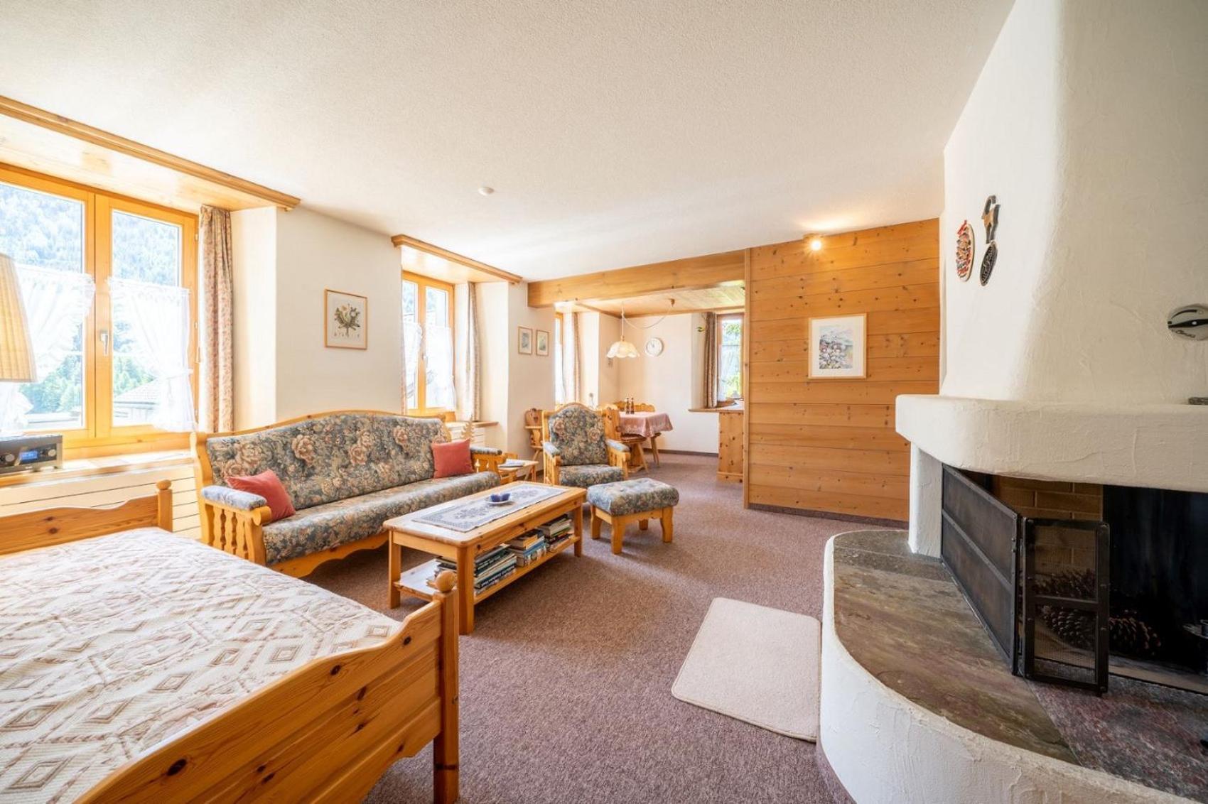 Chasa Plazza Gronda Apartment Lavin Екстериор снимка