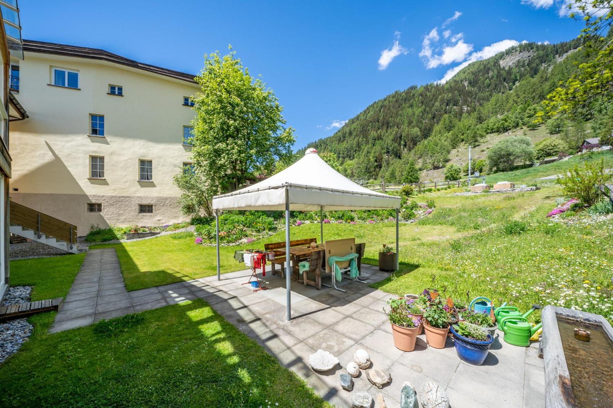 Chasa Plazza Gronda Apartment Lavin Екстериор снимка