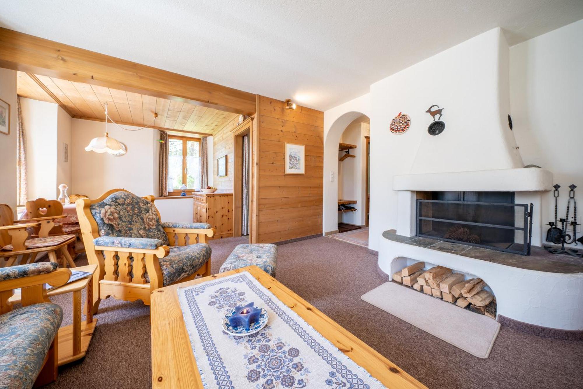 Chasa Plazza Gronda Apartment Lavin Екстериор снимка